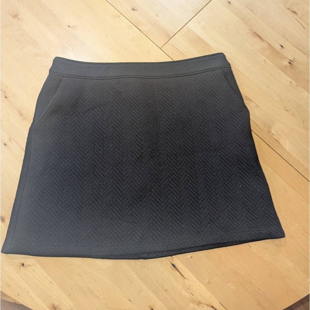 Loft Black Chevron Quilted A-Line Mini Skirt with Pockets Size 10 Career
